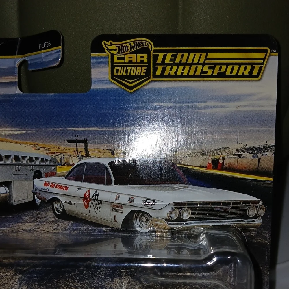 Hot Wheels PREMIUM .. DYNO DON '61 Impala and Horizon Hauler TEAM TRANSPORT Set